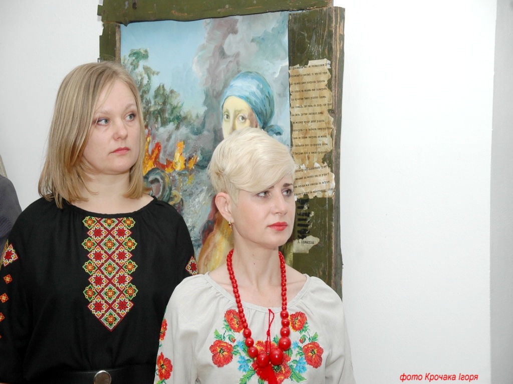 У Тернополі діє виставка «Маріуполь на межі»