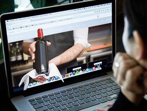 Алкоголь і тютюн через Інтернет реалізовувати заборонено Алкоголь і тютюн через Інтернет реалізовувати заборонено