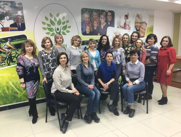 Свято весни для особливих матусь Свято весни для особливих матусь