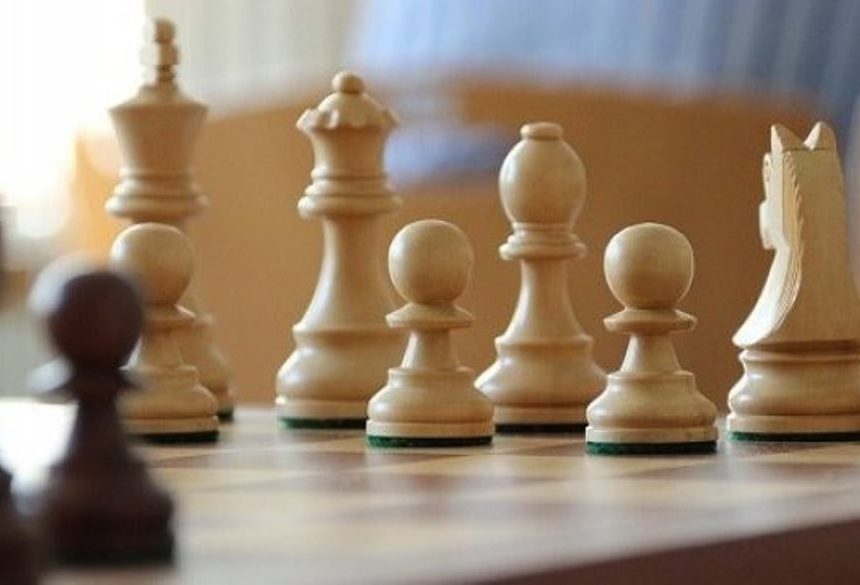 У скрутні часи краще гуртом триматися У скрутні часи краще гуртом триматися