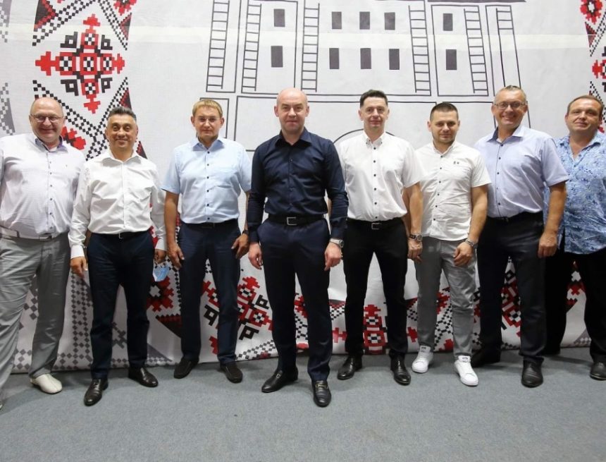 У міськраді створили фракцію підтримки міського голови У міськраді створили фракцію підтримки міського голови