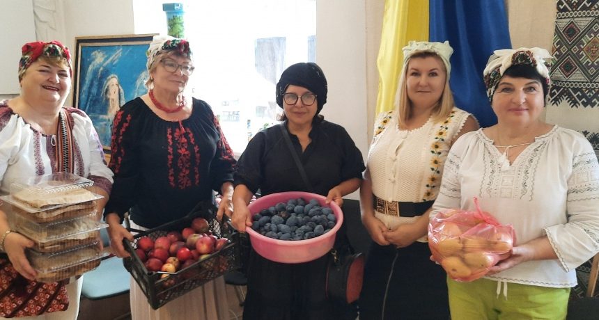 Кожен робить те, що любить Кожен робить те, що любить