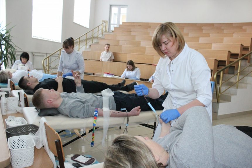 «Здати кров сьогодні — врятувати чиєсь життя завтра»