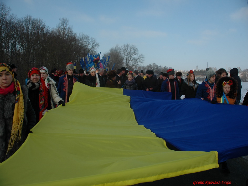 На кордоні Тернопільської та Хмельницької областей провели акцію «Збруч – ріка єднання!»