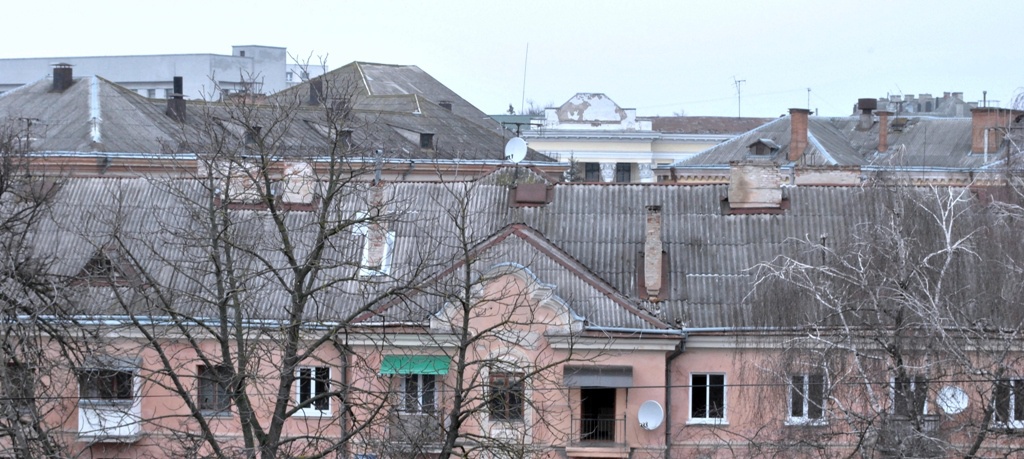 Які будинки в Тернополі дочекаються ремонту дахів?