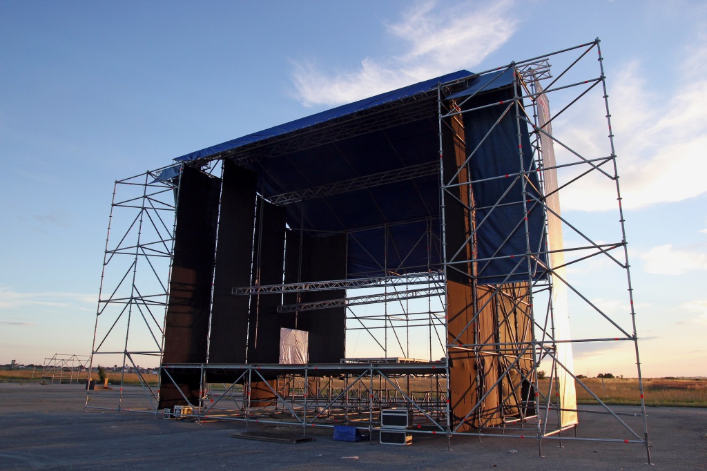 Головна сцена фестивалю «Файне Місто» матиме вагу 80 тонн