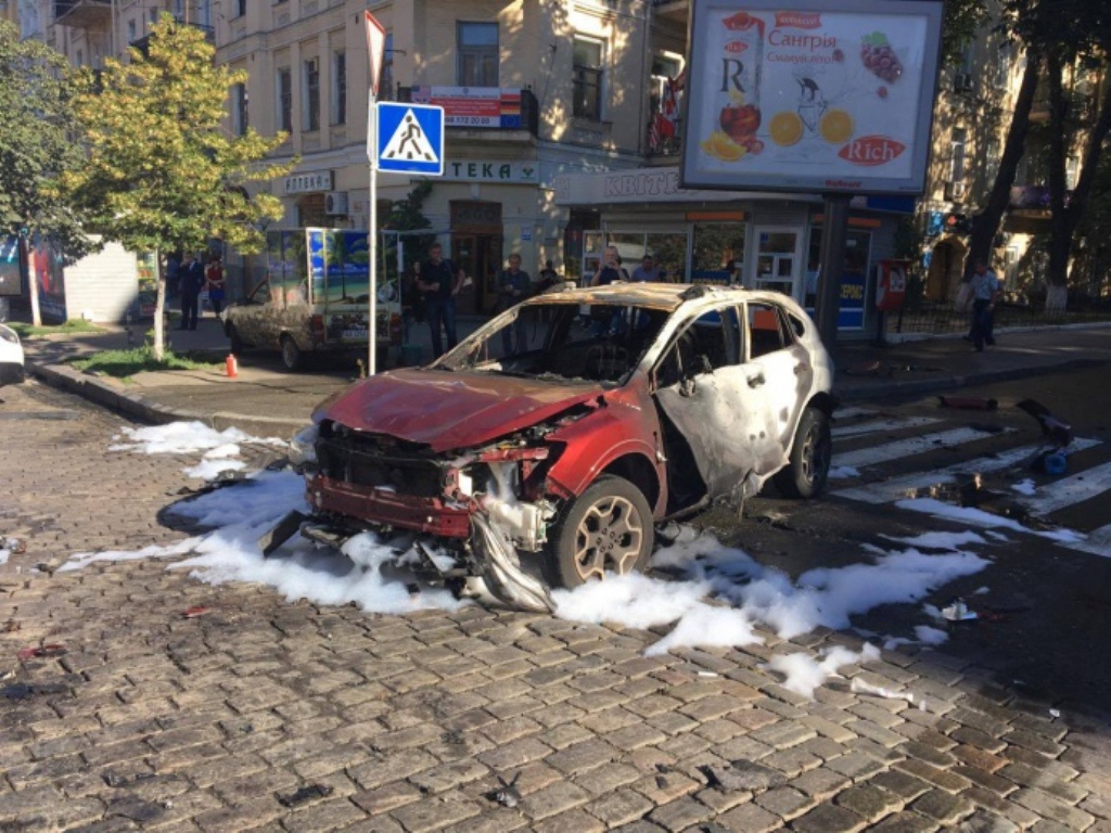 У Києві від вибуху в машині загинув журналіст Павло Шеремет