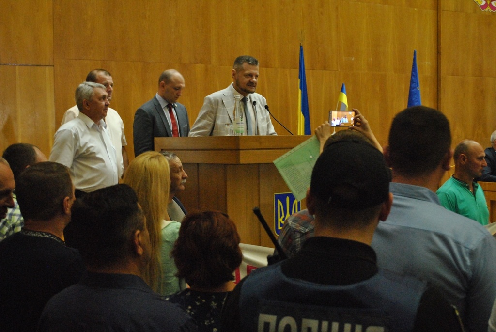 На сесії Тернопільської обласної ради побилися депутати