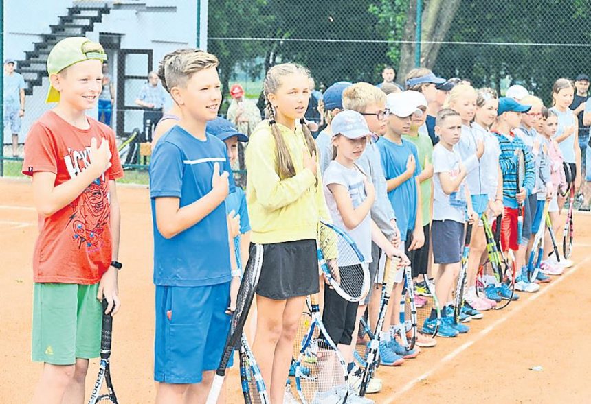 Тернопіль спортивний: у місті відкрили тенісні корти і два футбольні стадіони