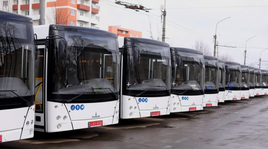 До Тернополя прибуло 20 нових низькопідлогових автобусів